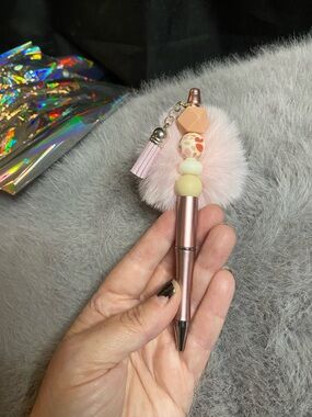 Pink Pom-Pom Beaded Rose Gold Pen